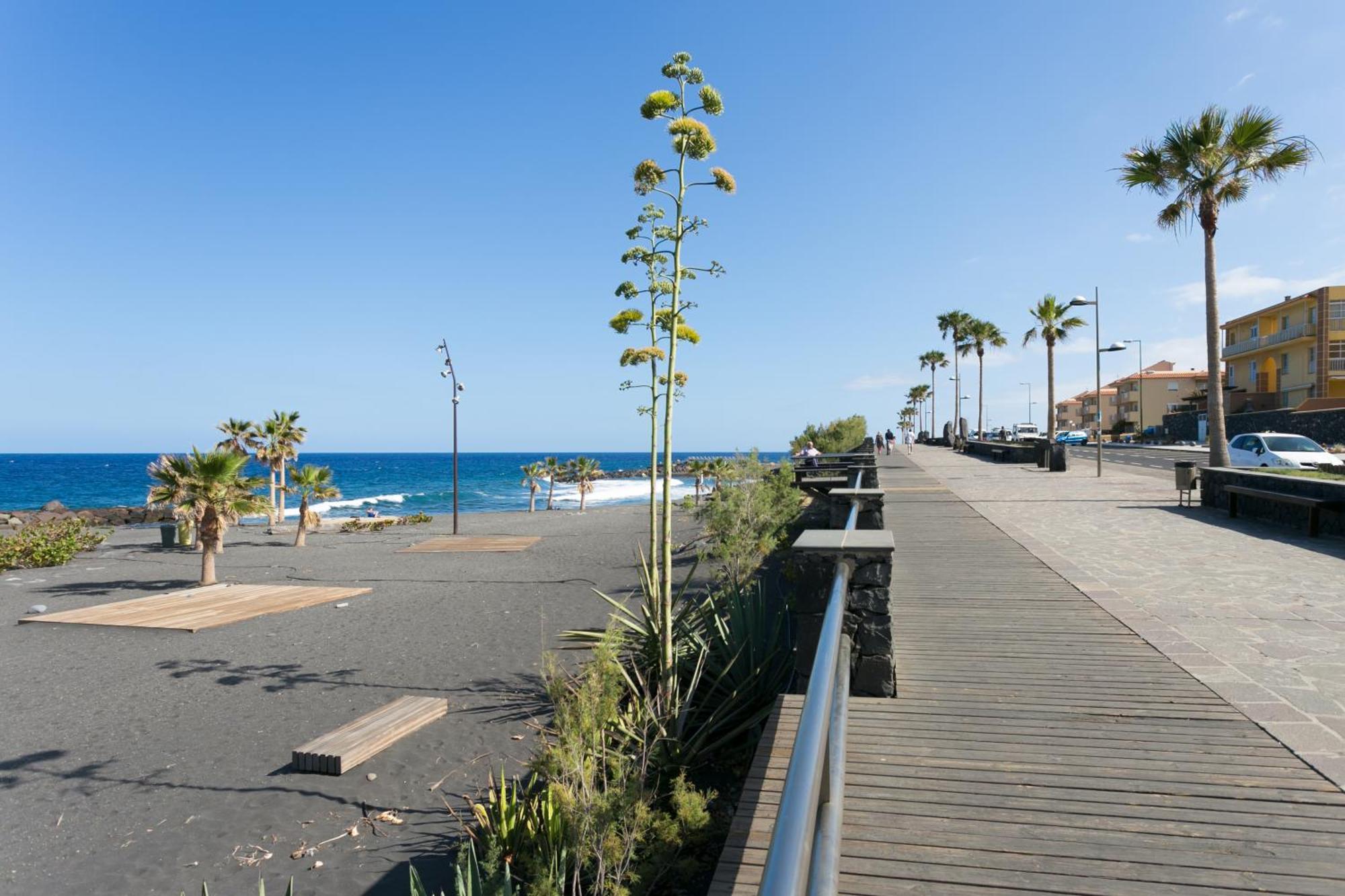 Home2Book Stunning Sea Front Caletillas, Pool กันเดลาเรีย ภายนอก รูปภาพ