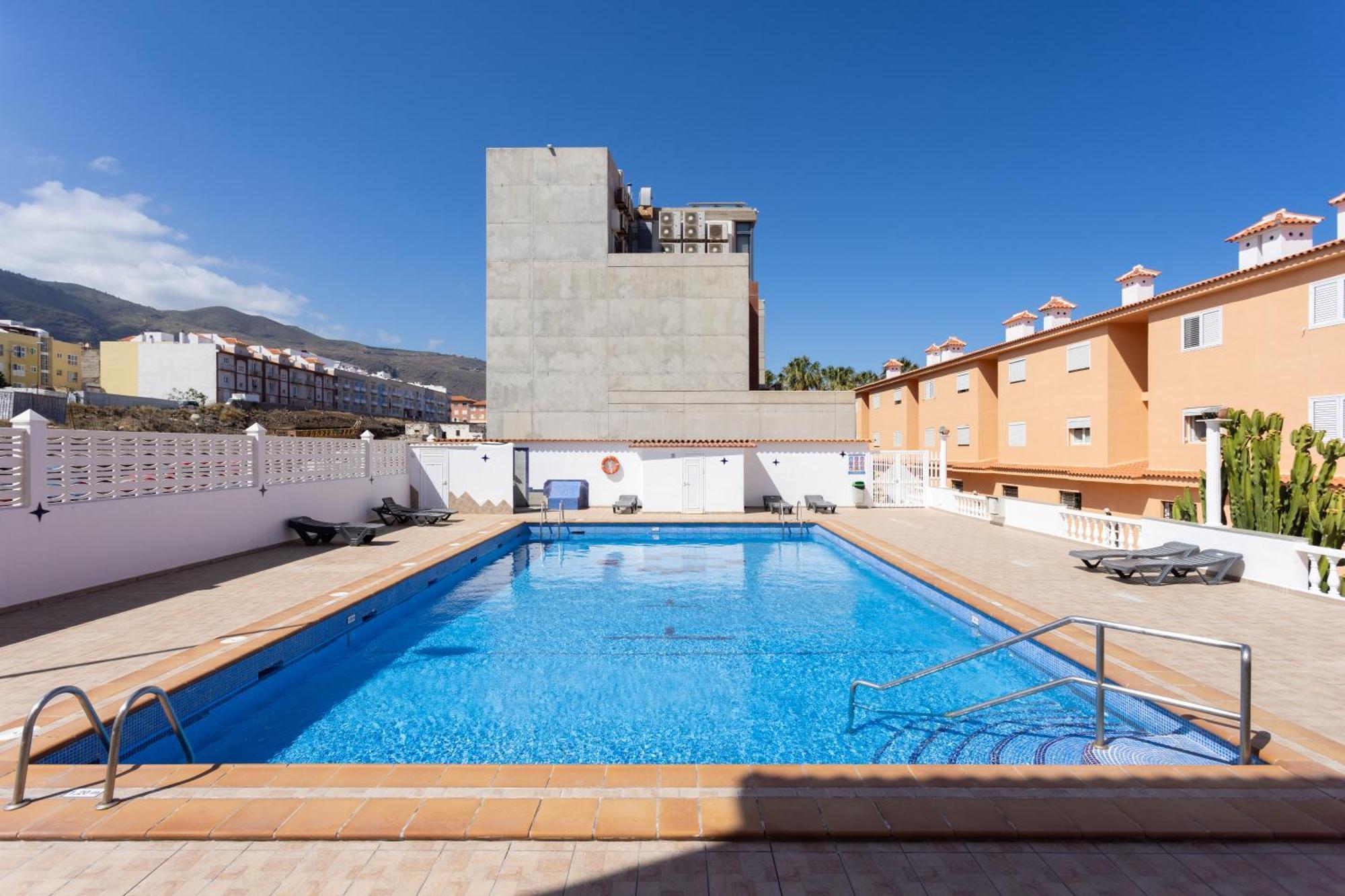 Home2Book Stunning Sea Front Caletillas, Pool กันเดลาเรีย ภายนอก รูปภาพ
